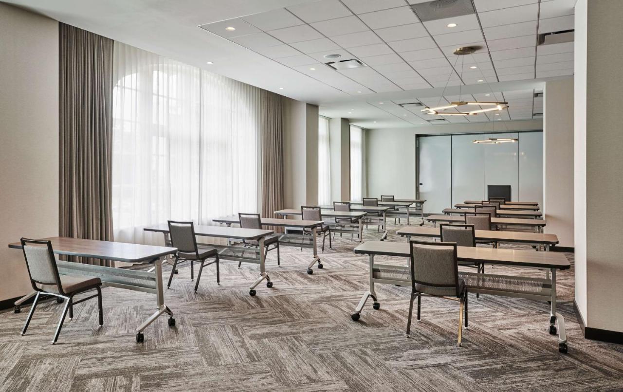 Hyatt House Chicago Medical/University District Exterior photo